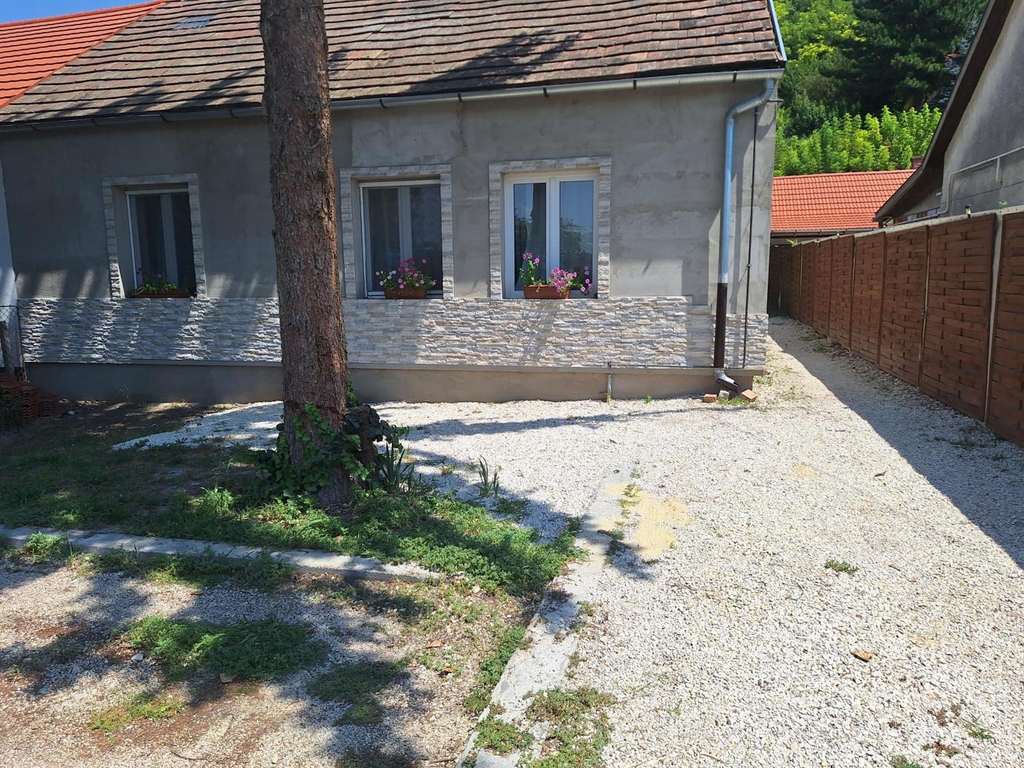 Balcsi1 Lägenhet Balatonfůzfő Exteriör bild